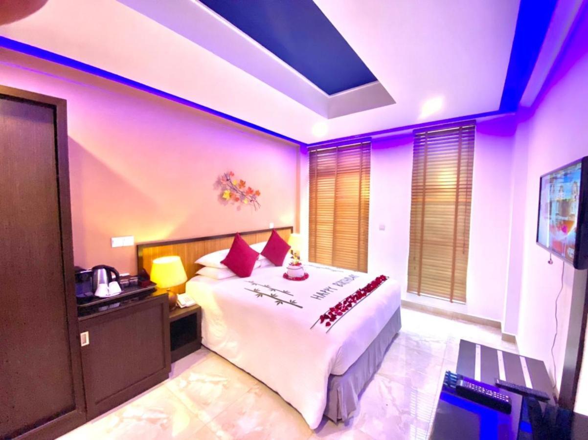 Eleven Trees Maldives Hotel Hulhumale Esterno foto