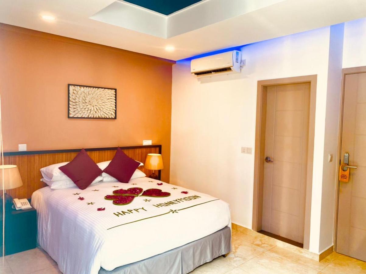 Eleven Trees Maldives Hotel Hulhumale Esterno foto